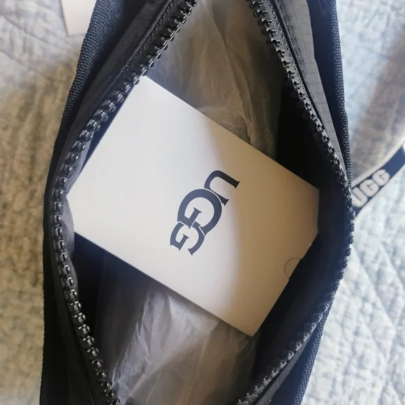 UGG Black Crossbody Bag - Picture 5 of 8
